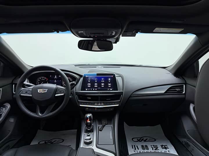 Фото 9 - Cadillac CT5