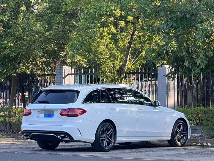 Фото 4 - Mercedes-Benz C-Class