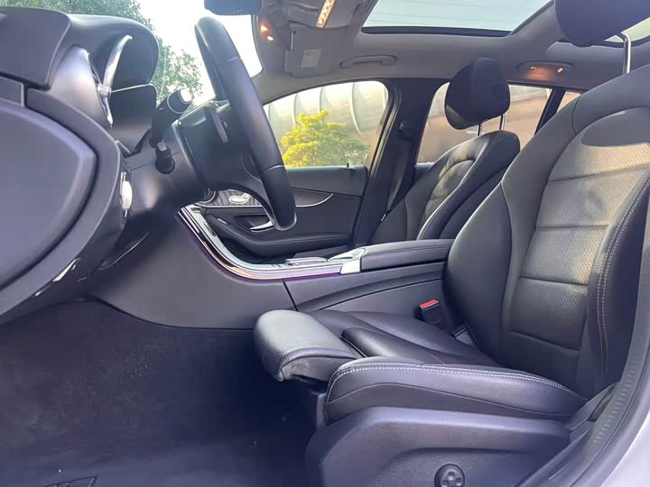 Фото 9 - Mercedes-Benz C-Class