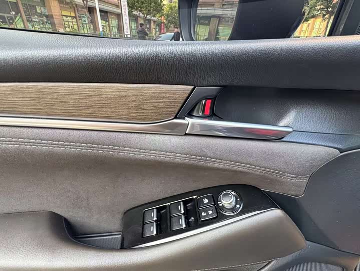 Фото 7 - Mazda Atenza