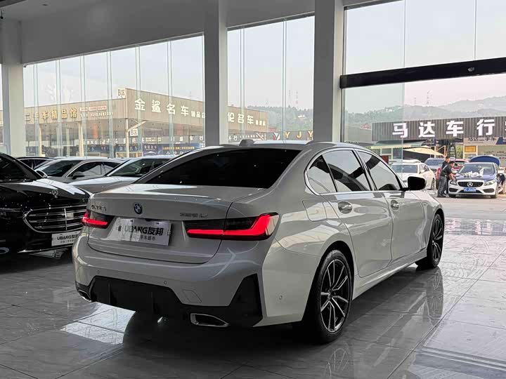 Фото 4 - BMW 3 Series