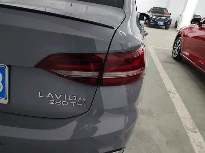 Фото 8 - Volkswagen Lavida