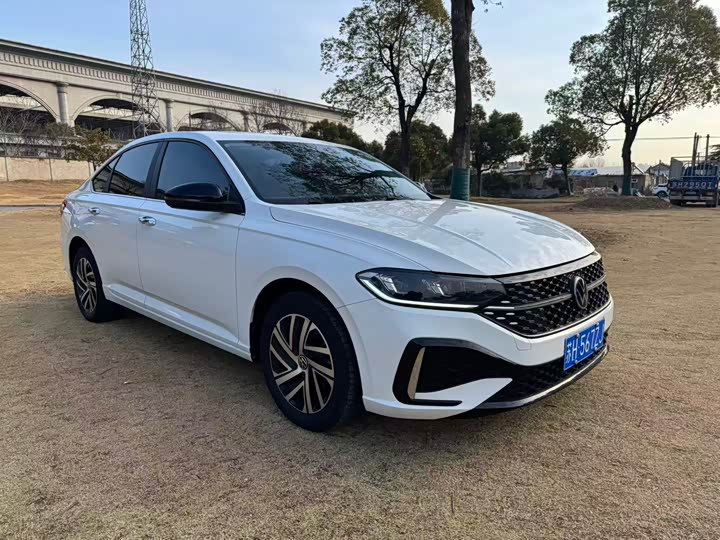 Фото 3 - Volkswagen Lavida