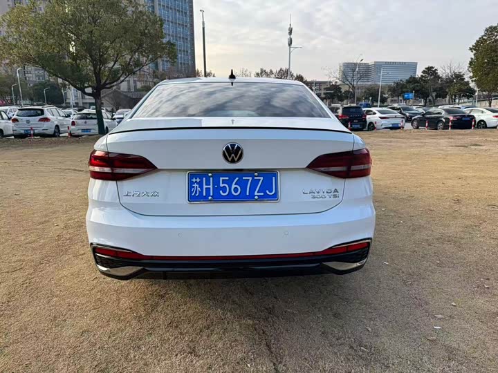 Фото 9 - Volkswagen Lavida