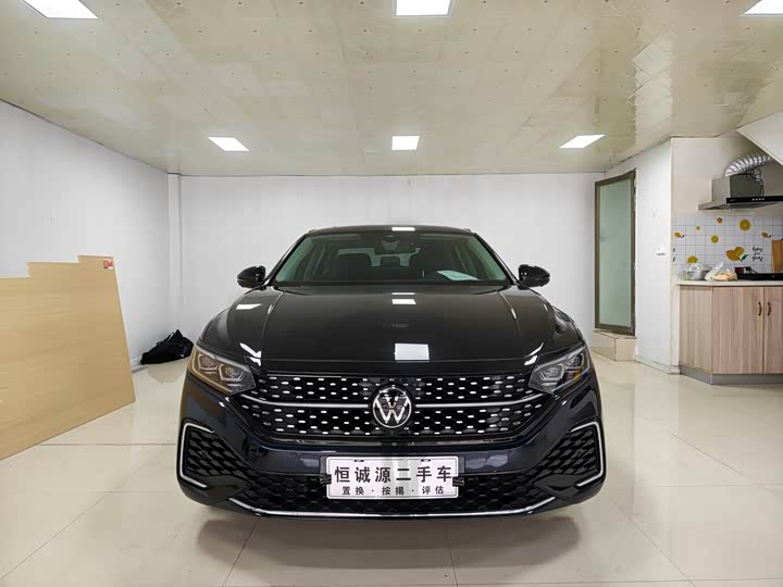 Фото 2 - Volkswagen Passat