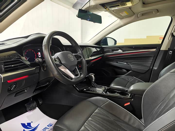 Фото 4 - Volkswagen Passat