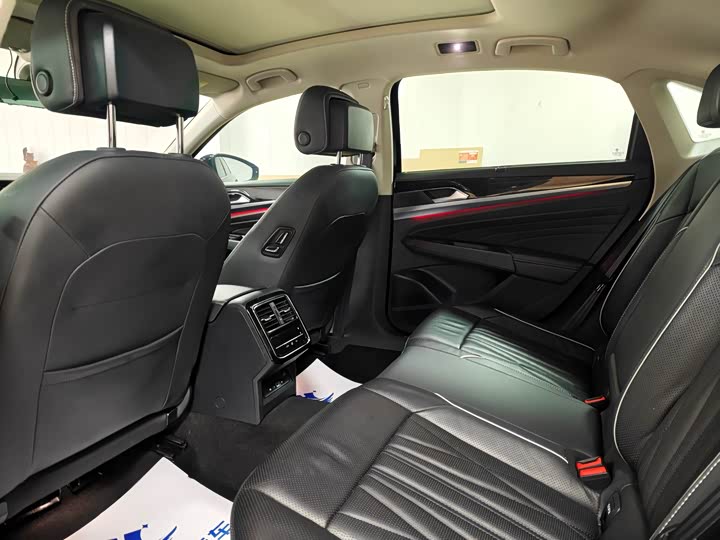 Фото 6 - Volkswagen Passat