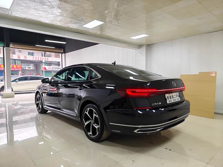 Фото 8 - Volkswagen Passat