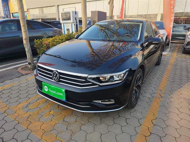 Фото 2 - Volkswagen Magotan