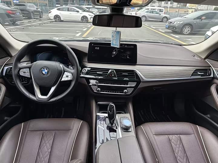 Фото 4 - BMW 5 Series