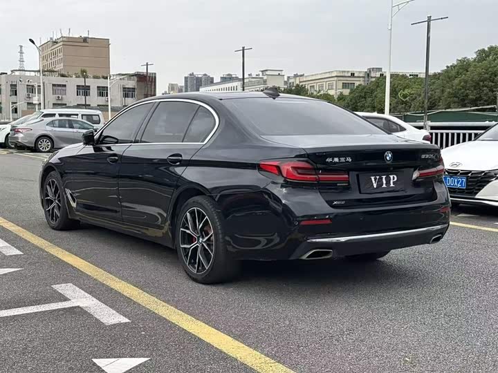 Фото 9 - BMW 5 Series