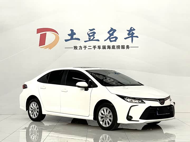 Фото 3 - Toyota Corolla