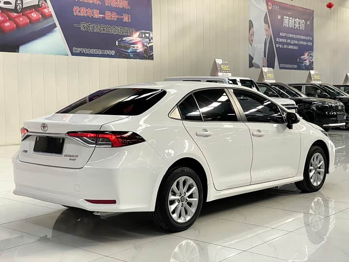 Фото 6 - Toyota Corolla