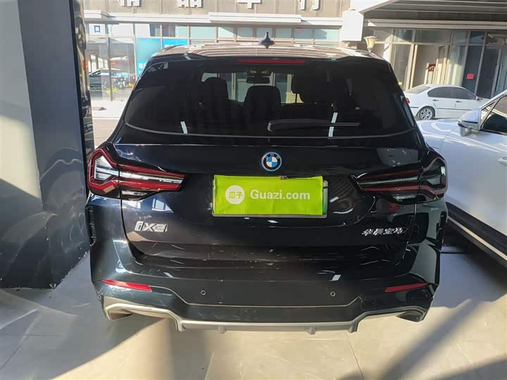 Фото 6 - BMW iX3