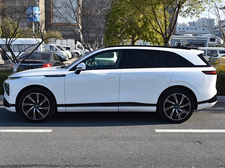 Фото 2 - XPeng G9