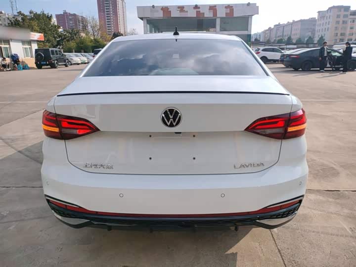 Фото 6 - Volkswagen Lavida