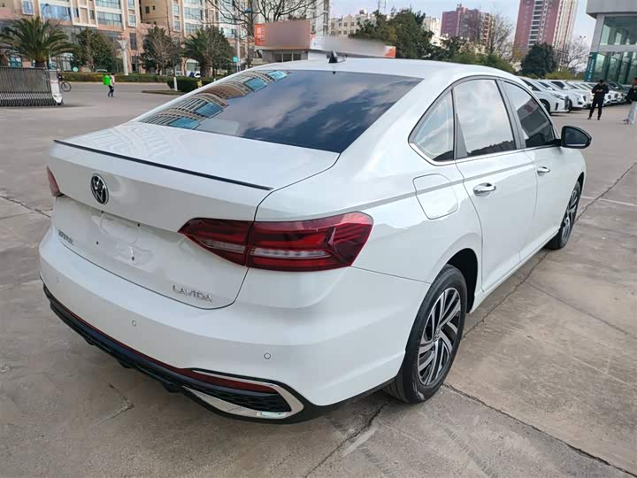 Фото 7 - Volkswagen Lavida