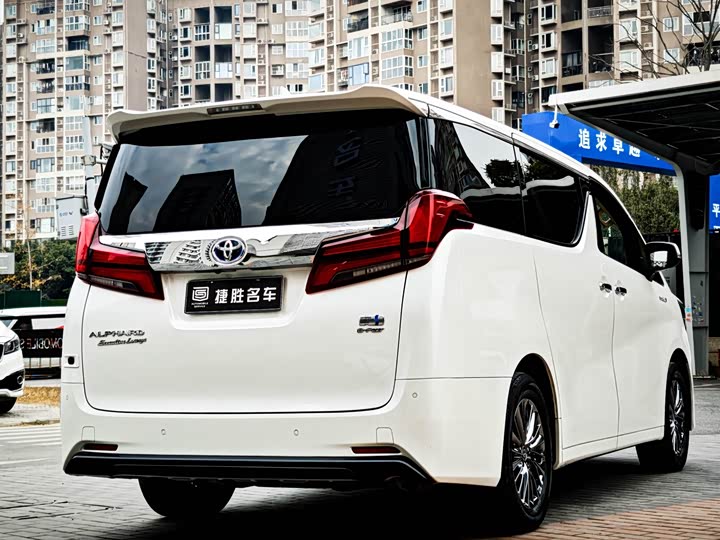 Фото 3 - Toyota Alphard
