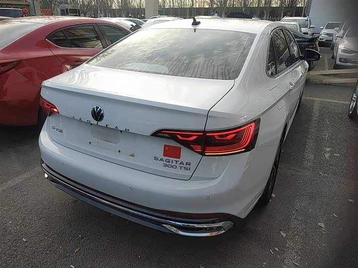 Фото 7 - Volkswagen Sagitar L