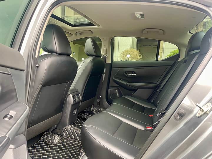 Фото 5 - Nissan Sylphy