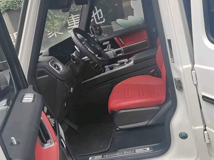 Фото 8 - Mercedes-Benz G-Class