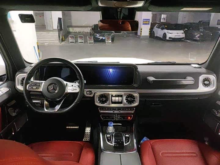 Фото 9 - Mercedes-Benz G-Class