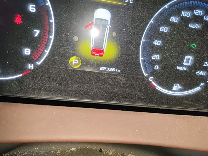 Фото 5 - Geely Okavango