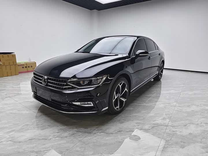 Фото 1 - Volkswagen Magotan