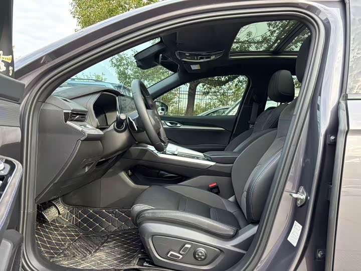 Фото 4 - Geely Preface