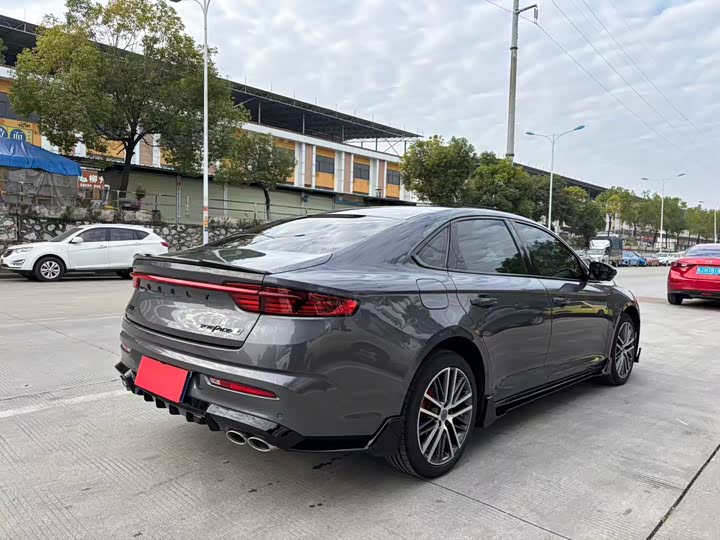 Фото 7 - Geely Preface