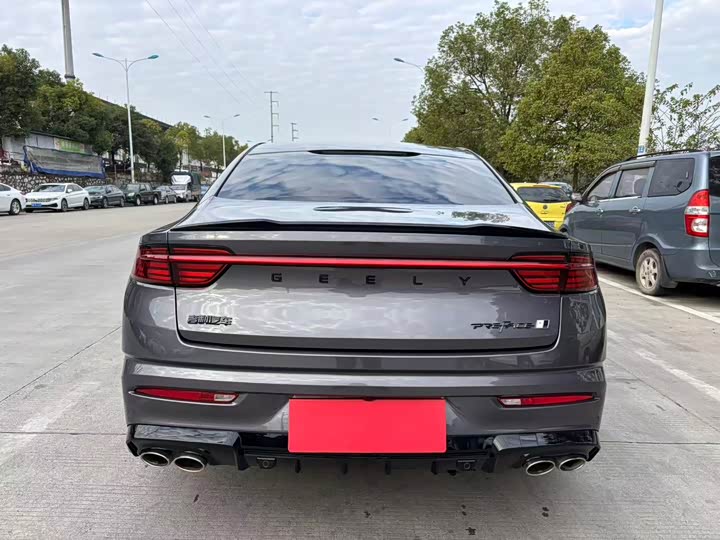 Фото 8 - Geely Preface