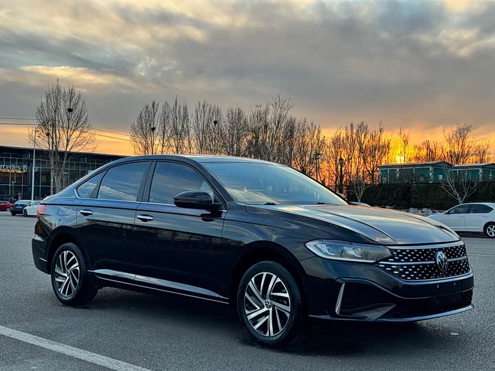 Фото 3 - Volkswagen Lavida