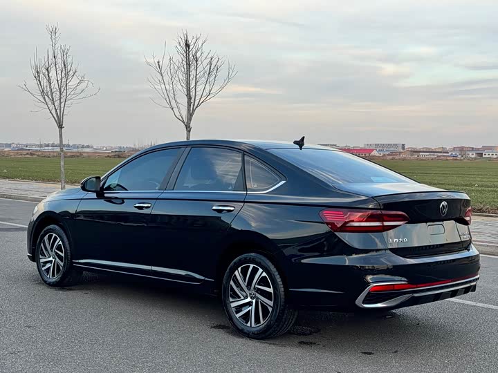 Фото 4 - Volkswagen Lavida