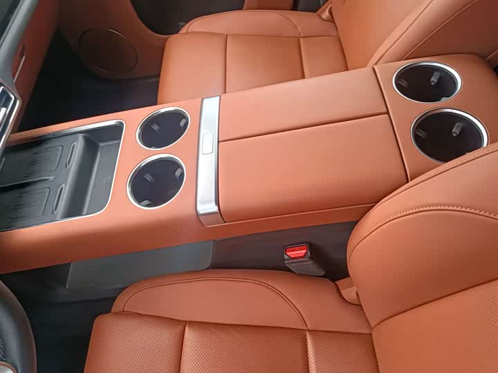 Фото 8 - LiXiang L9