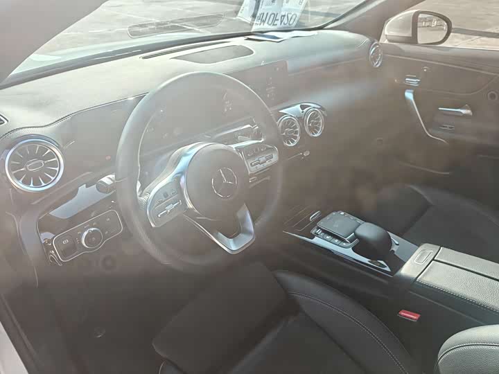 Фото 7 - Mercedes-Benz A-Class