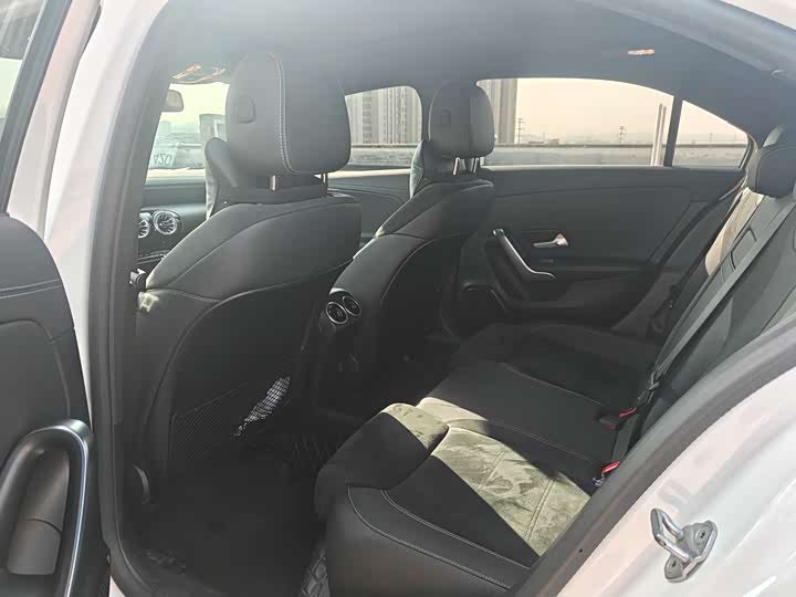 Фото 9 - Mercedes-Benz A-Class