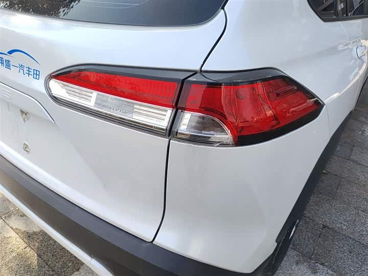 Фото 8 - Toyota Corolla Cross