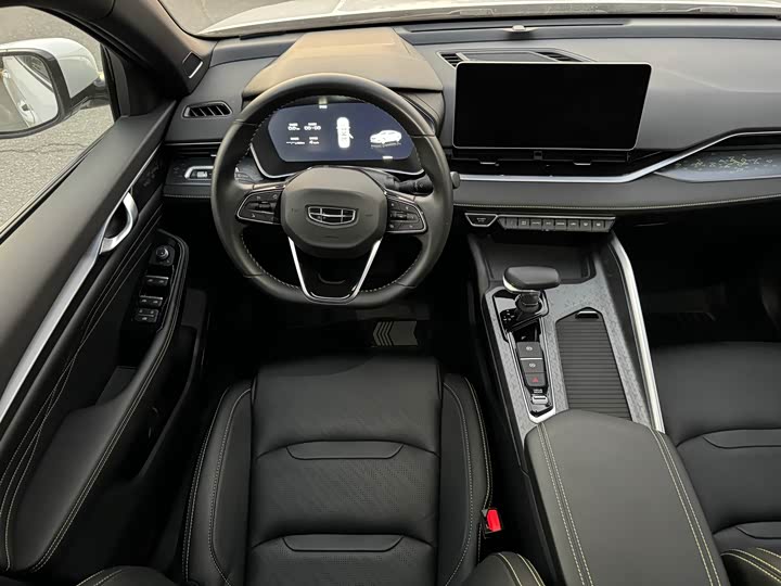 Фото 7 - Geely Preface