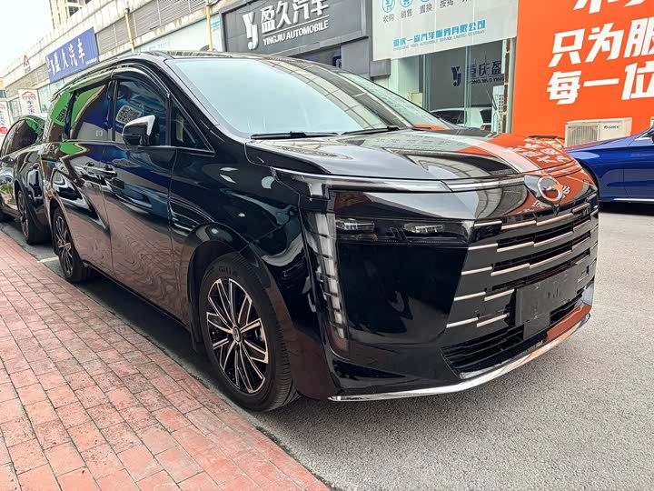 Фото 3 - GAC Trumpchi E8