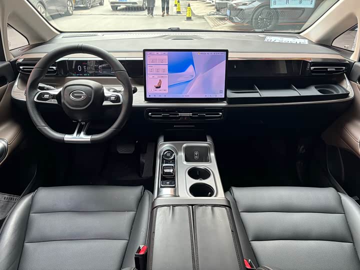 Фото 7 - GAC Trumpchi E8