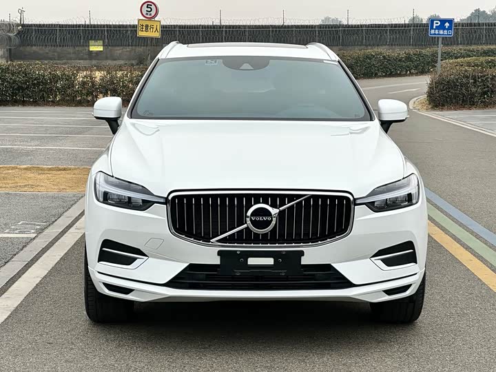 Фото 2 - Volvo XC60