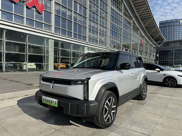 Фото 1 - Chery iCar 03