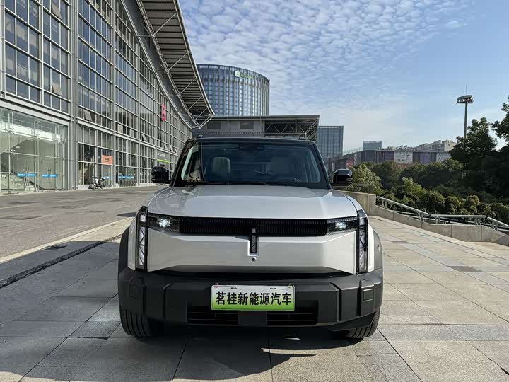 Фото 3 - Chery iCar 03