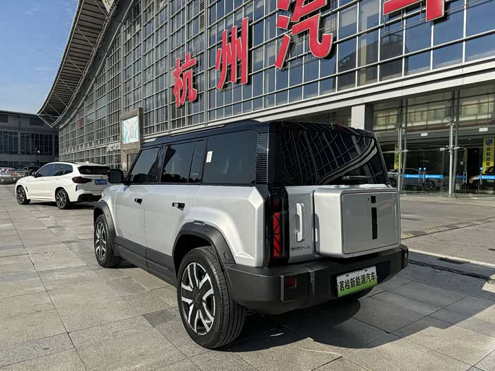 Фото 5 - Chery iCar 03