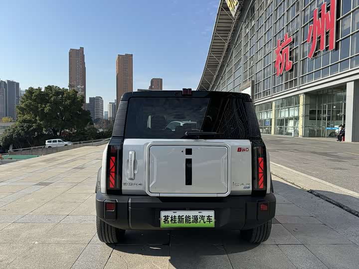 Фото 6 - Chery iCar 03