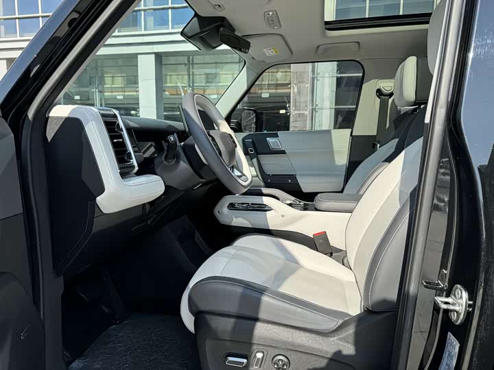 Фото 8 - Chery iCar 03