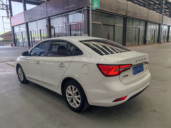 Фото 4 - Roewe i5