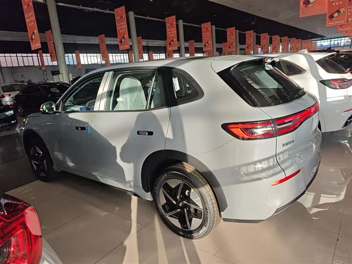 Фото 5 - Geely Galaxy E5