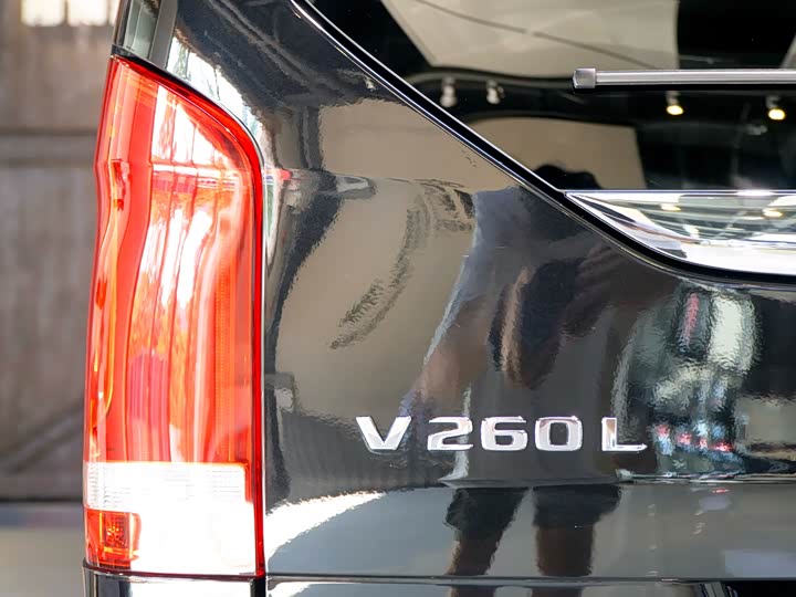 Фото 7 - Mercedes-Benz V-Class