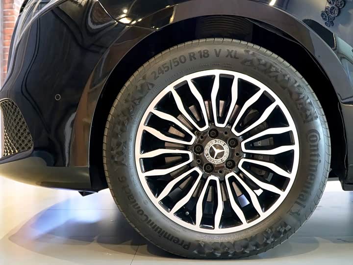 Фото 8 - Mercedes-Benz V-Class